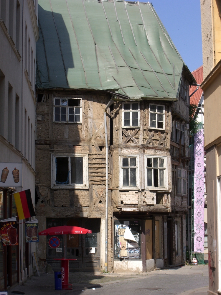 Halle