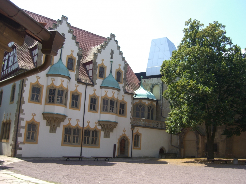 Halle
