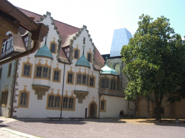 Halle